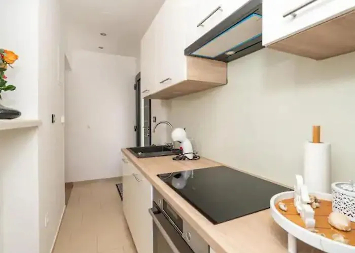 Tomic アパート *